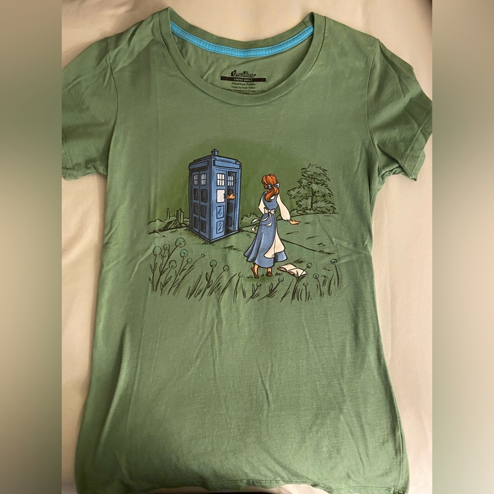 Belle meets Tardis T-shirt green large